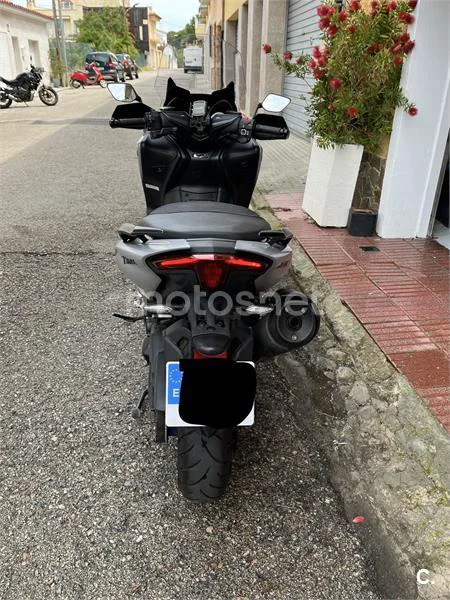 Yamaha TMAX 560 – Vista 7