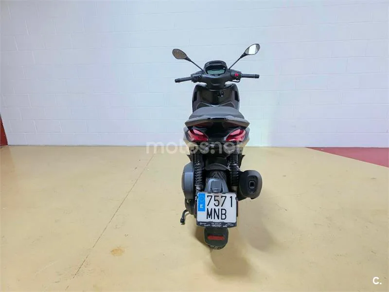Piaggio Beverly – Vista 4
