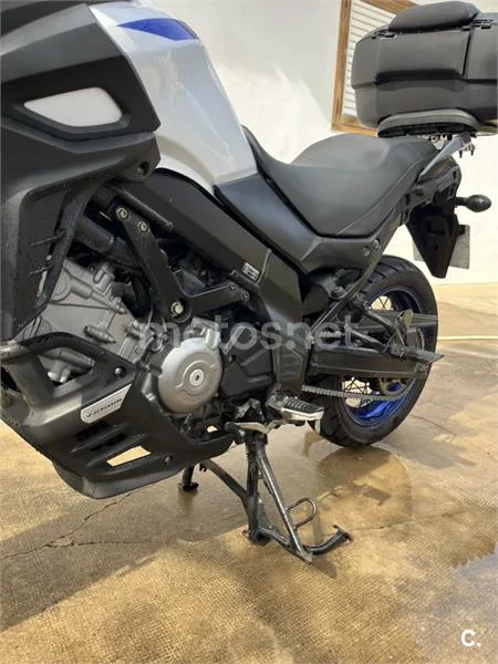 Suzuki V-Strom 650 XT – Vista 7