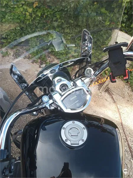 Yamaha XVS 1300 A Midnight Star – Vista 5