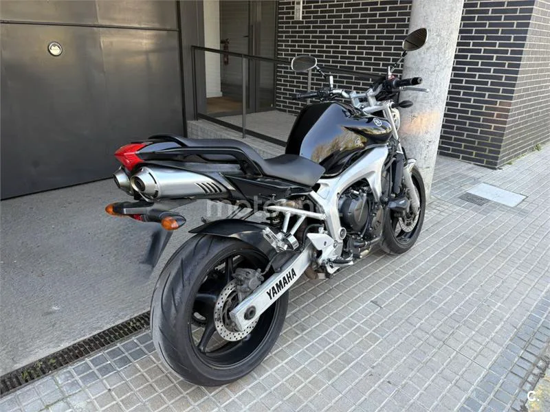 Yamaha FZ6 N – Vista 6