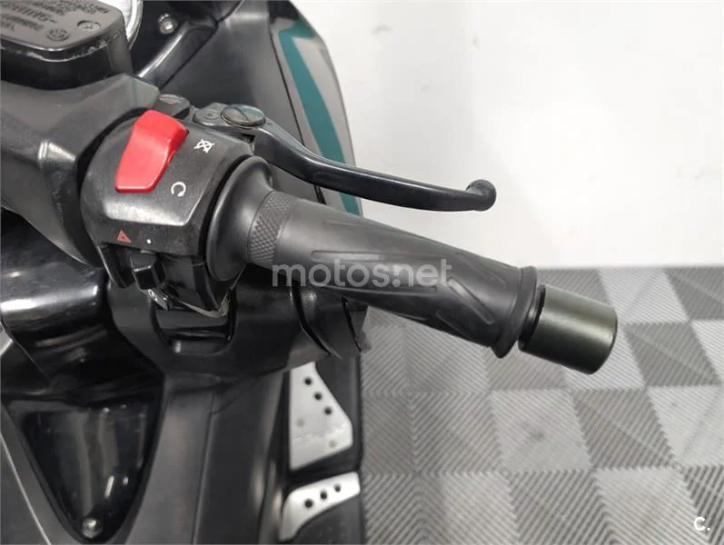 Yamaha TMAX 500 – Vista 11