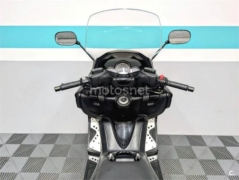 Yamaha TMAX 500 – Vista 8