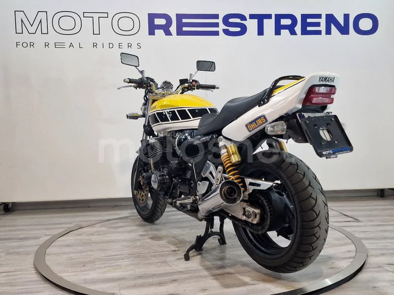 Yamaha XJR 1200 – Vista 3