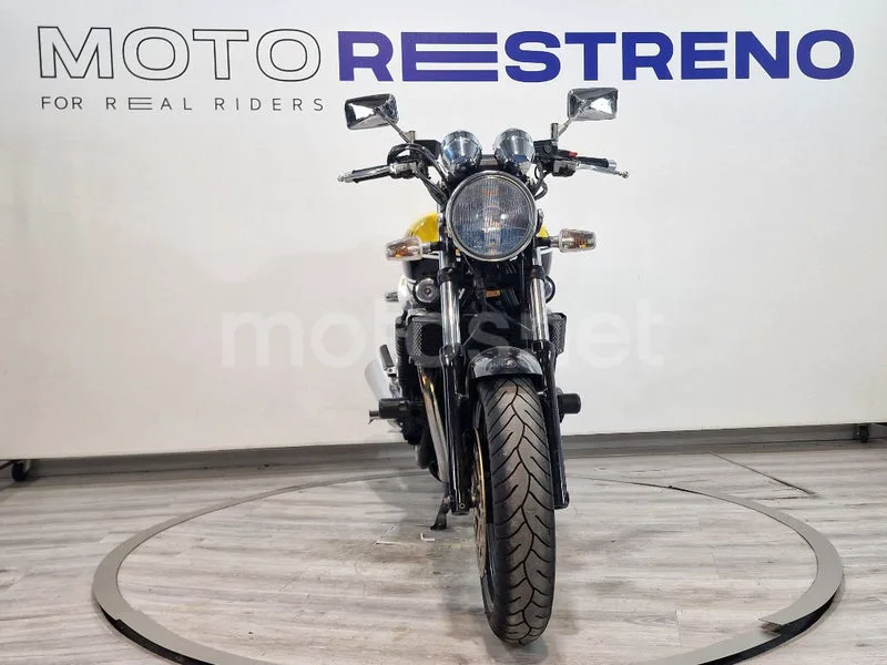 Yamaha XJR 1200 – Vista 4