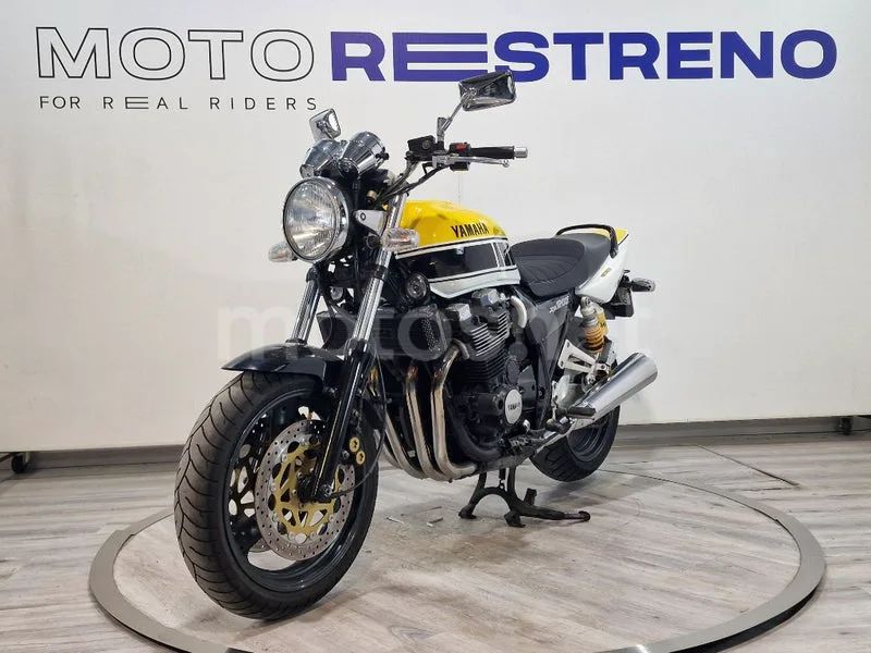 Yamaha XJR 1200 – Vista 5