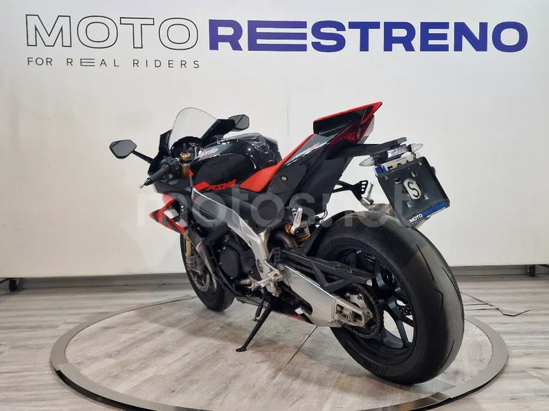 Aprilia RSV4 Factory – Vista 3
