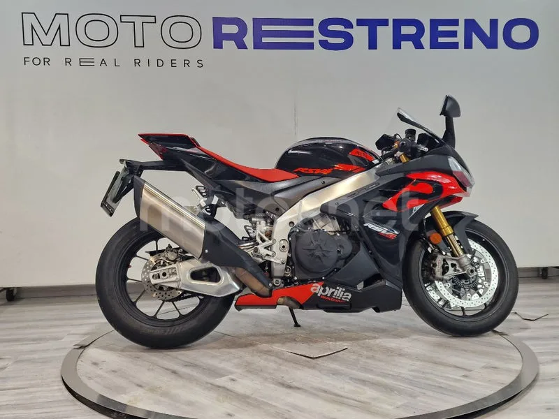 Aprilia RSV4 Factory – Vista 7