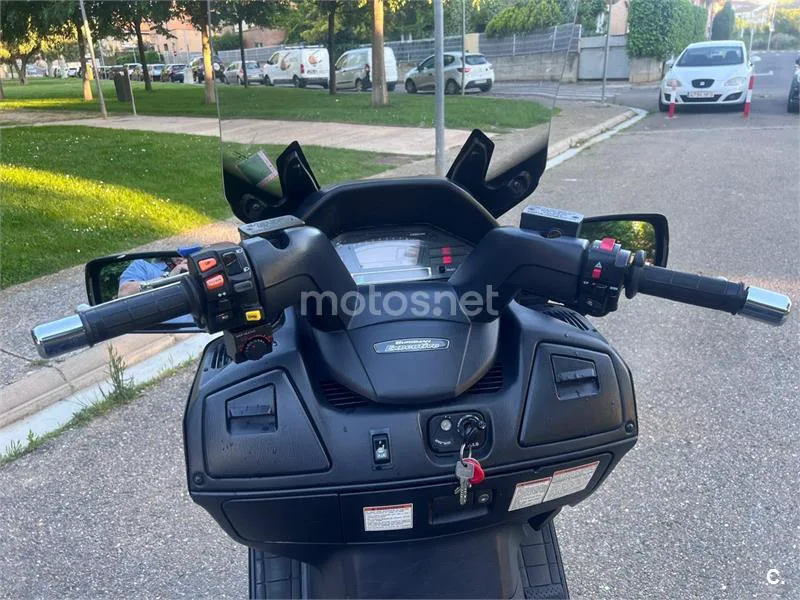Suzuki Burgman 650 Executive – Vista 5