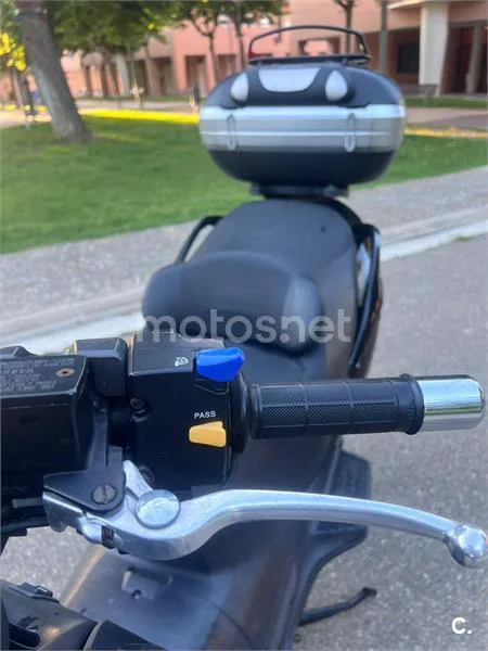 Suzuki Burgman 650 Executive – Vista 8