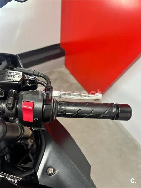 Honda CBR 650 R – Vista 11