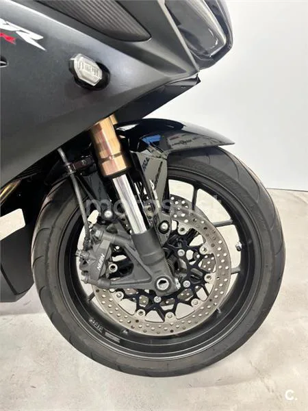 Honda CBR 650 R – Vista 9