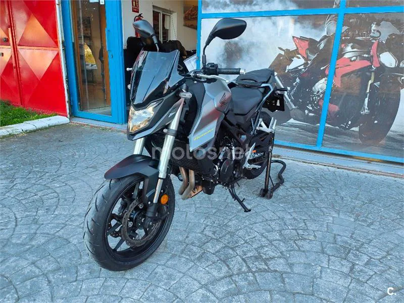 Honda CB 750 Hornet – Vista 14