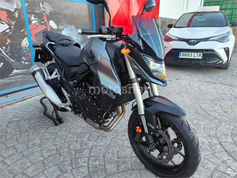 Honda CB 750 Hornet – Vista 15