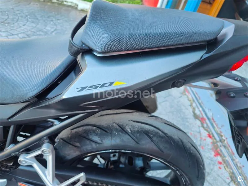 Honda CB 750 Hornet – Vista 20