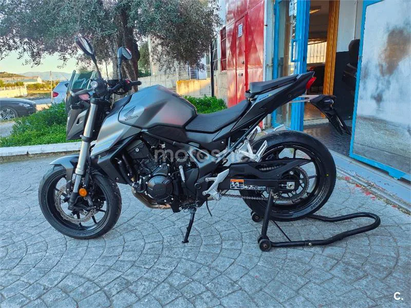 Honda CB 750 Hornet – Vista 3