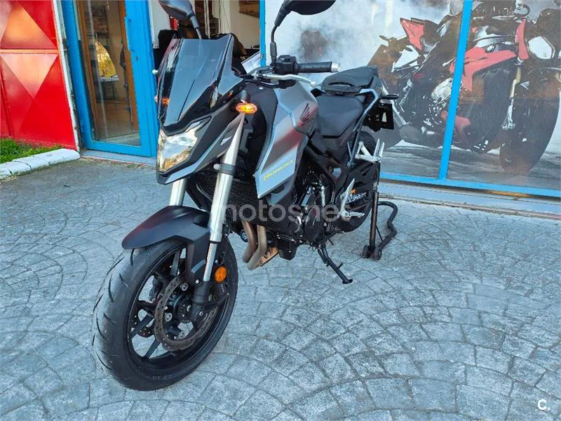 Honda CB 750 Hornet – Vista 21
