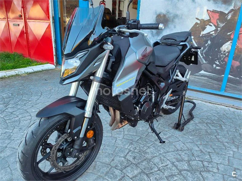 Honda CB 750 Hornet – Vista 9