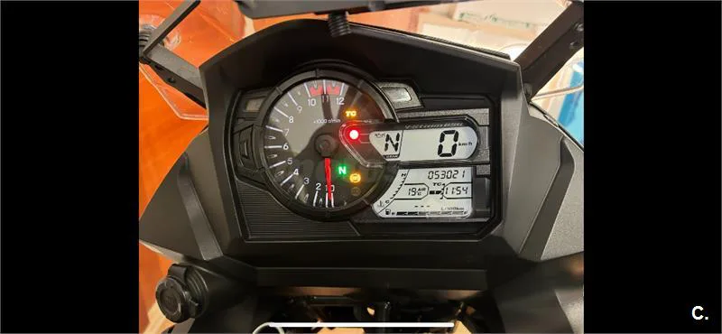 Suzuki V-Strom 650 – Vista 15