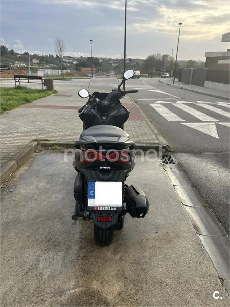 Kymco Grand Dink 300 – Vista 4