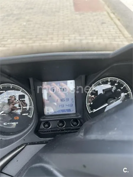 Kymco Grand Dink 300 – Vista 5