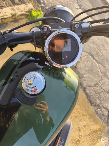 Yamaha XV 950R – Vista 8