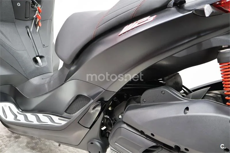 Piaggio Beverly – Vista 14