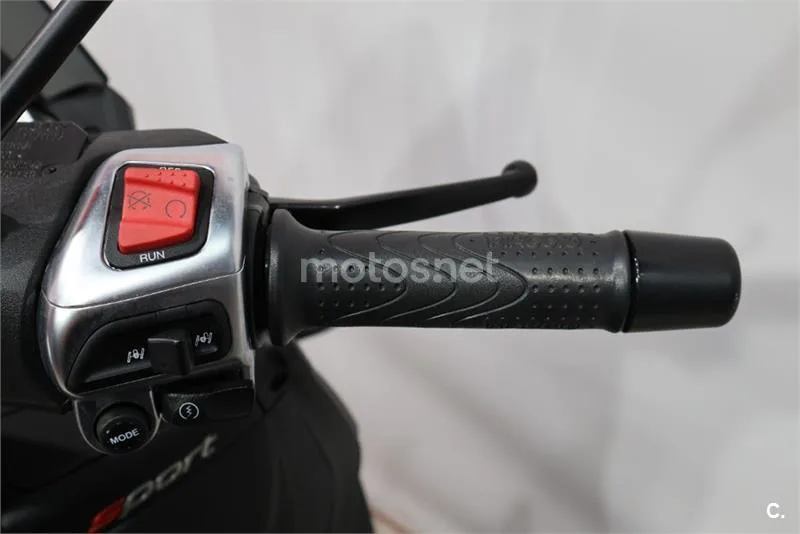 Piaggio Beverly – Vista 9