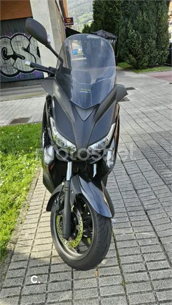 Yamaha XMAX 400 – Vista 2