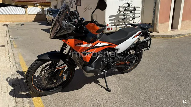 KTM 890 – Vista 11