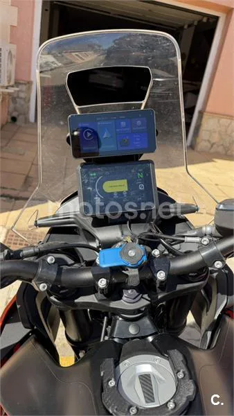 KTM 890 – Vista 12