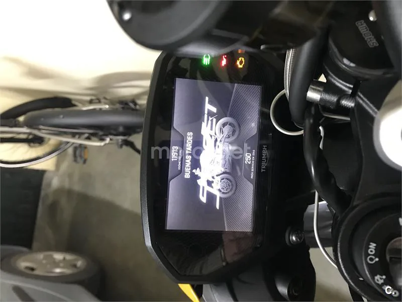 Triumph Street Triple 765 – Vista 4