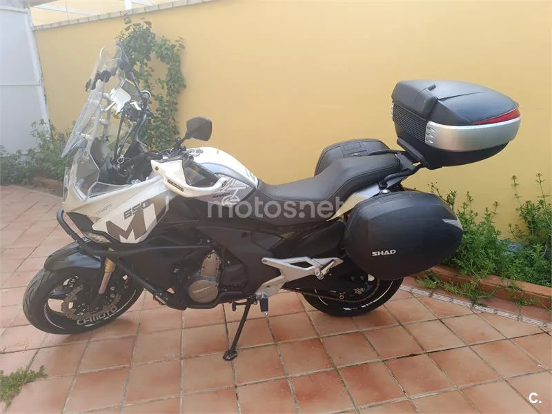 CFMOTO 650 MT – Vista 4