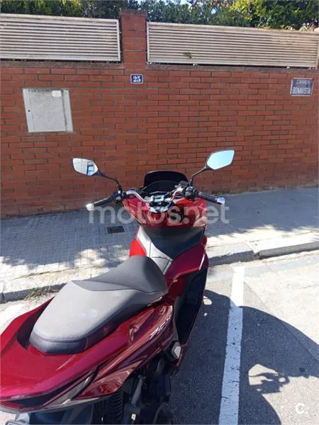 Honda PCX 125 – Vista 3