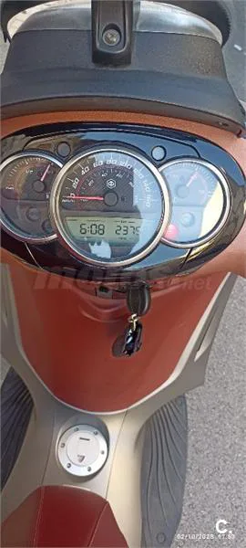 Piaggio Beverly Sport Touring 350 – Vista 11