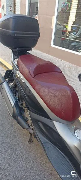 Piaggio Beverly Sport Touring 350 – Vista 4