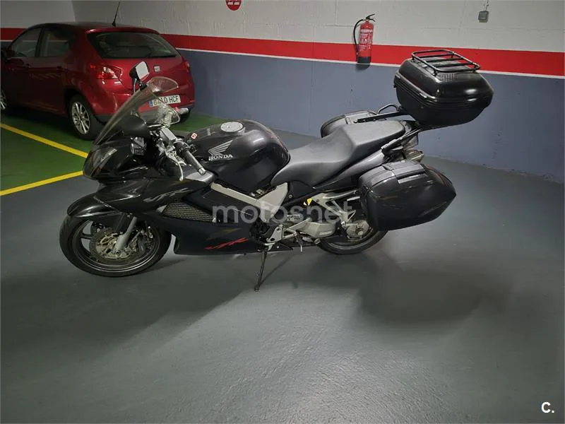 Honda VFR 800 FI – Vista 3