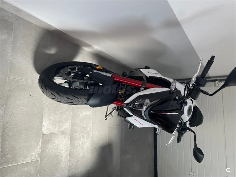 Honda CB 750 – Vista 5