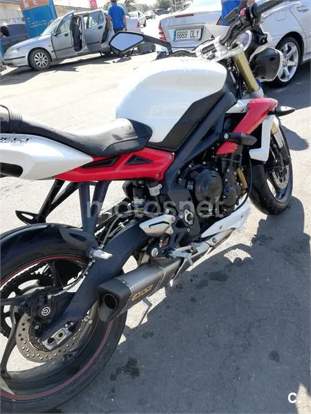 Triumph Street Triple – Vista 3