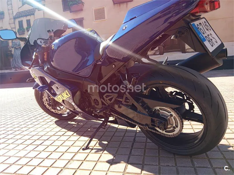 Suzuki GSX R1000 – Vista 8