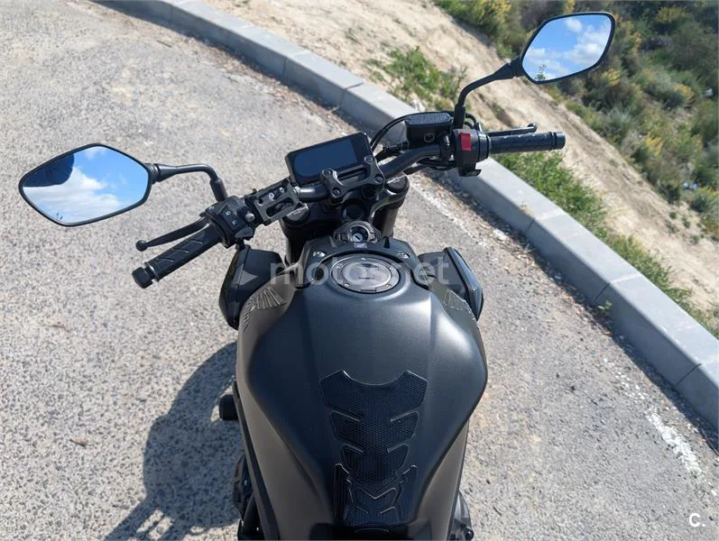 Honda CB 650 R – Vista 3