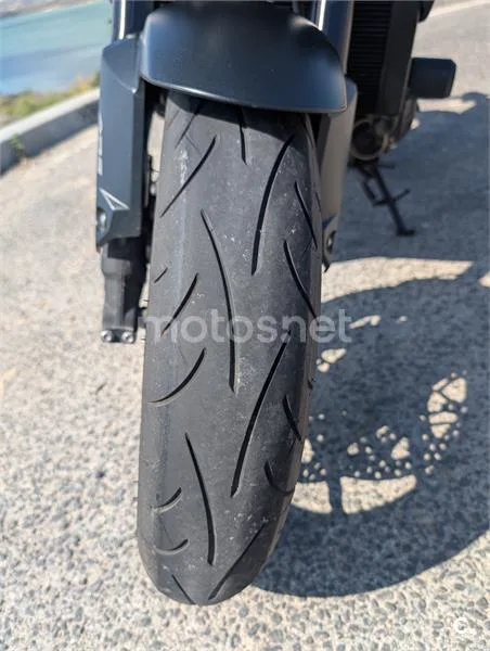 Honda CB 650 R – Vista 7