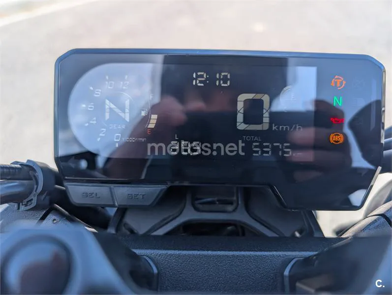 Honda CB 650 R – Vista 8