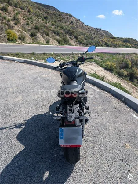 Honda CB 650 R – Vista 10