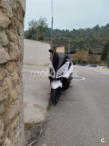 Kymco Super Dink 125i – Vista 5