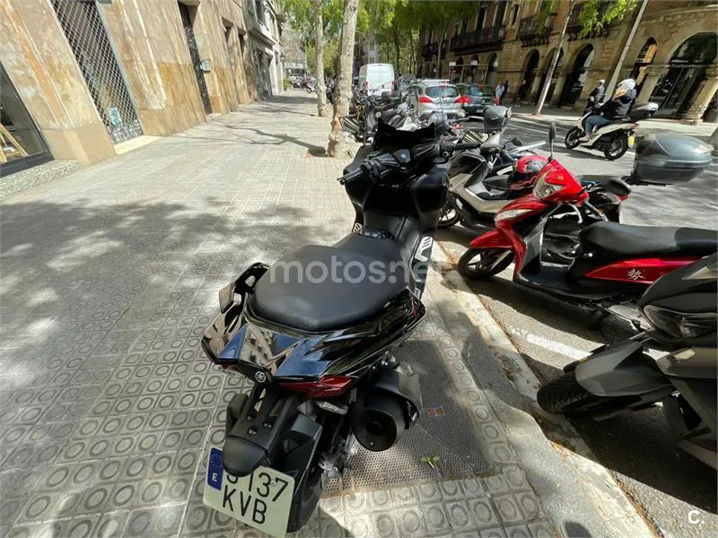 Yamaha TMAX 530 – Vista 4