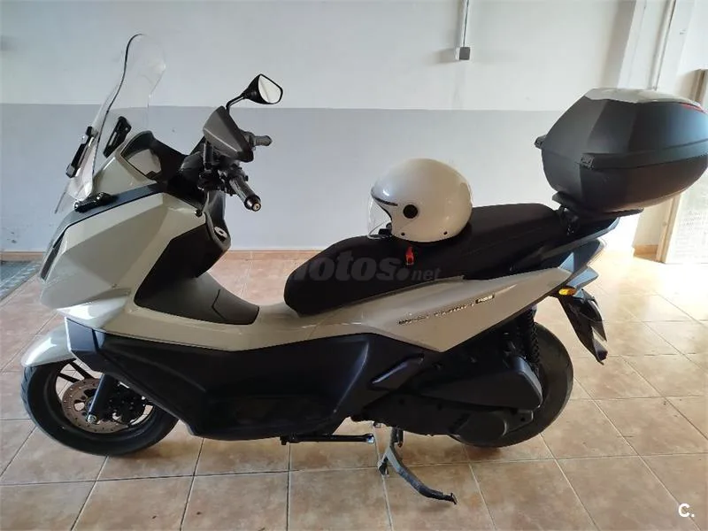 Kymco Sky Town 125 – Vista 3
