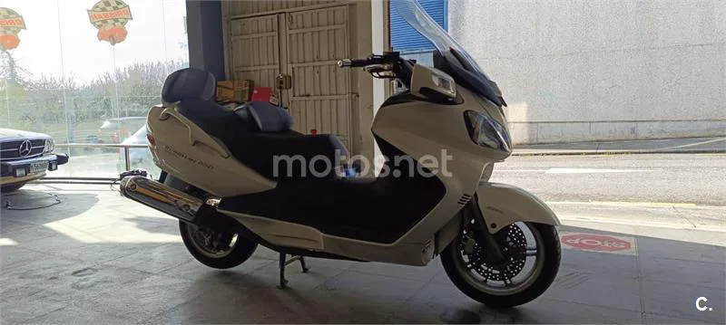 Suzuki Burgman 650 Executive – Vista 3
