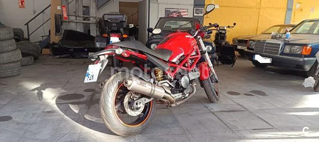 Ducati Monster 696 – Vista 2