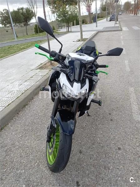 Kawasaki Z 900 – Vista 4